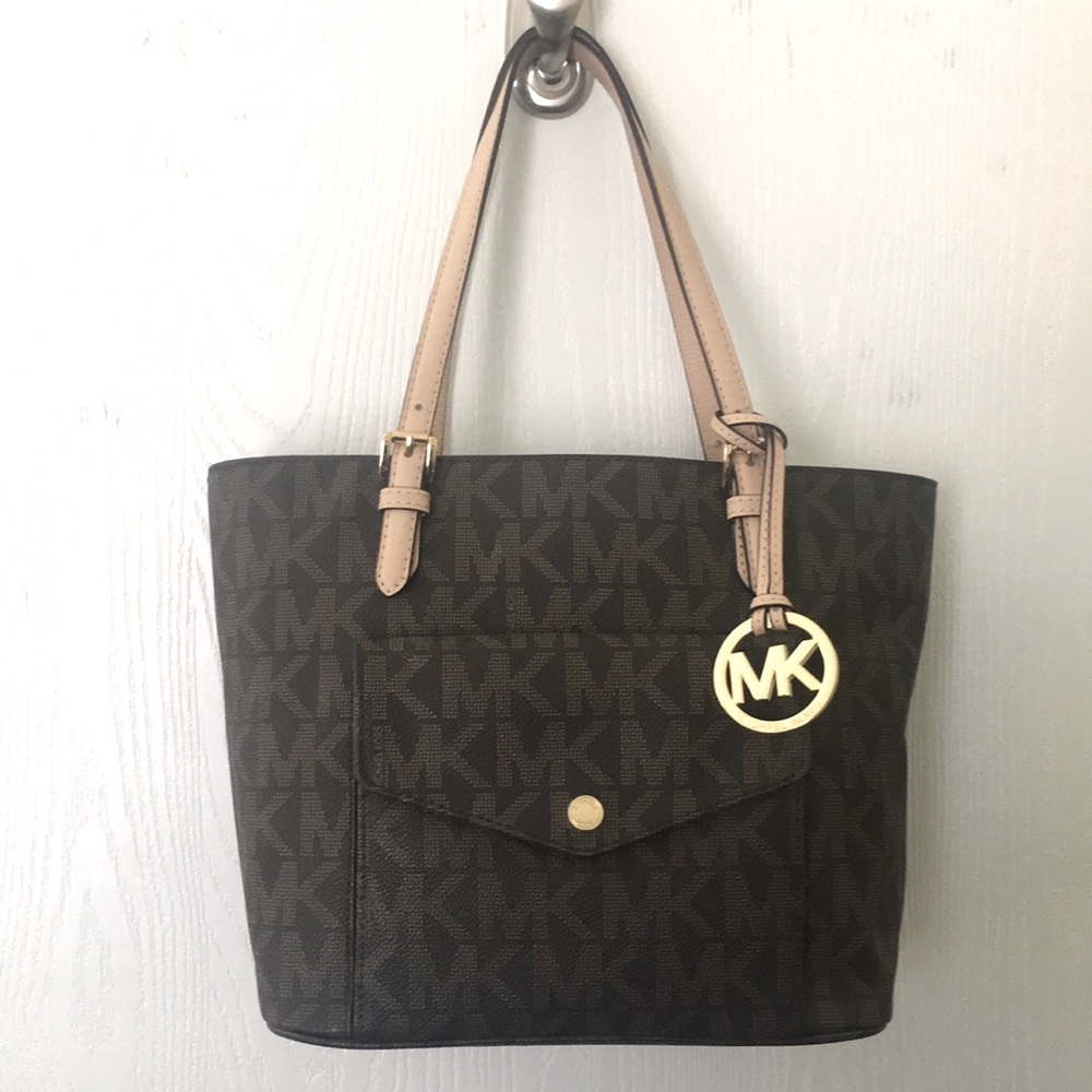 Michael Kors tote w/wallet